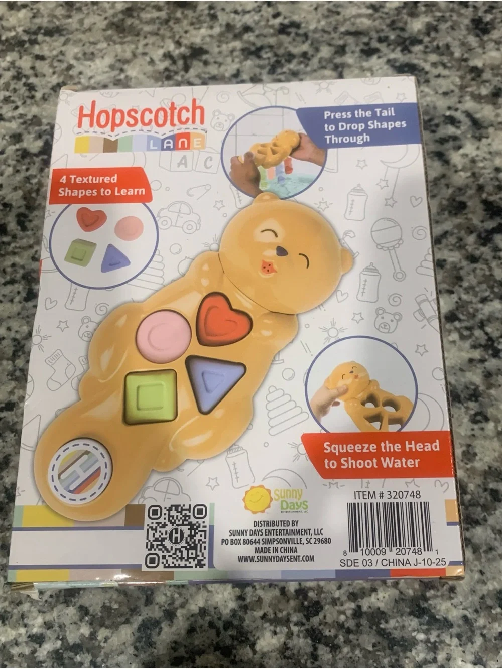 Brand New Hopscotch Lane Sea Otter Shape Sorter Bath Toy